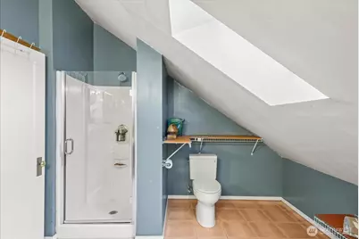 5833 Woodlawn Avenue N, Seattle, WA 98103 - Photo 24