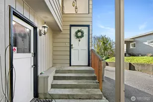 209 W Chenault Ave, Hoquiam, WA 98550 - Photo 2