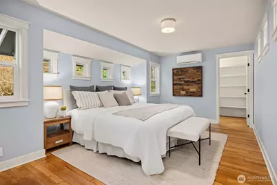 7204 NE Baker Hill Road, Bainbridge Island, WA 98110 - Photo 18