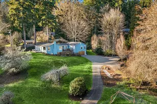7204 NE Baker Hill Rd, Bainbridge Island, WA 98110 - Photo 2