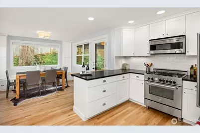 7204 NE Baker Hill Road, Bainbridge Island, WA 98110 - Photo 18