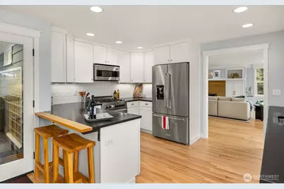 7204 NE Baker Hill Road, Bainbridge Island, WA 98110 - Photo 16