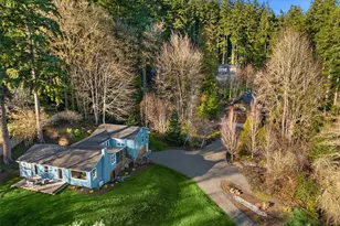 7204 NE Baker Hill Rd, Bainbridge Island, WA 98110 - Photo 2