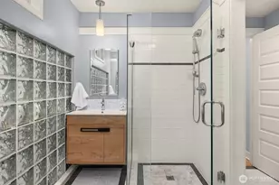 7204 NE Baker Hill Rd, Bainbridge Island, WA 98110 - Photo 22