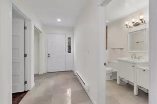 12840 SE 40th Ct, Bellevue, WA 98006 - Photo 4