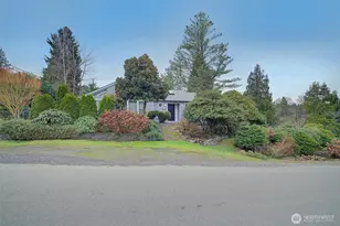 2559 NE 98th St, Seattle, WA 98115 - Photo 2