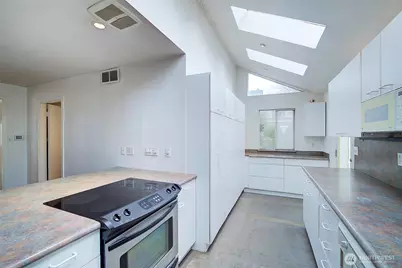 2559 NE 98th Street, Seattle, WA 98115 - Photo 16