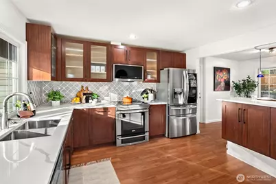 22709 12th Place W, Bothell, WA 98021 - Photo 2