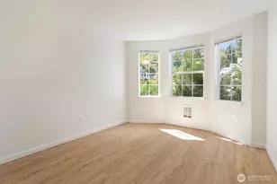 23319 Cedar Way, Mountlake Terrace, WA 98043 - Photo 18