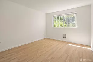 23319 Cedar Way, Mountlake Terrace, WA 98043 - Photo 14