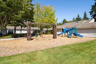 23319 Cedar Way, Mountlake Terrace, WA 98043 - Photo 26