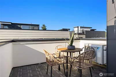 4515 Sunnyside Avenue N #B, Seattle, WA 98103 - Photo 18