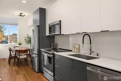 4515 Sunnyside Avenue N #B, Seattle, WA 98103 - Photo 6