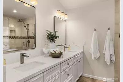 24017 SE 13th Place, Sammamish, WA 98075 - Photo 22