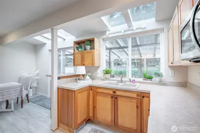 2604 NE 7th Street, Renton, WA 98056 - Photo 8