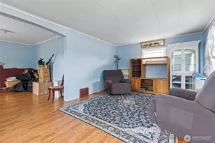 329 SE 2nd St, South Prairie, WA 98385 - Photo 20