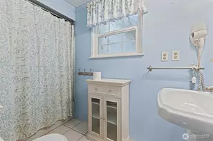 329 SE 2nd St, South Prairie, WA 98385 - Photo 14