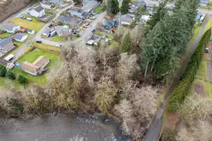 329 SE 2nd St, South Prairie, WA 98385 - Photo 38