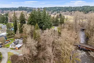 329 SE 2nd St, South Prairie, WA 98385 - Photo 36