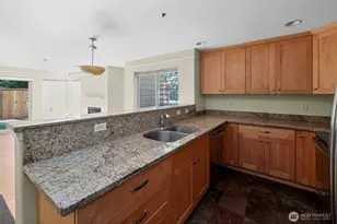 15345 Sunwood Blvd, Tukwila, WA 98188 - Photo 10