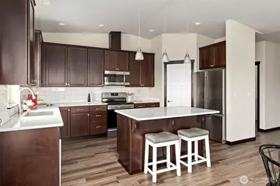 958 Walker Avenue, Oak Harbor, WA 98277 - Photo 10