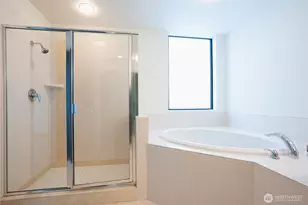 2716 Elliott Ave, Seattle, WA 98121 - Photo 12