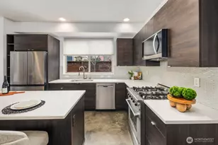 3955 SW Oregon St, Seattle, WA 98116 - Photo 12