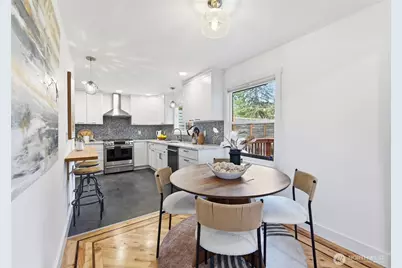 9402 36th Avenue SW, Seattle, WA 98126 - Photo 8