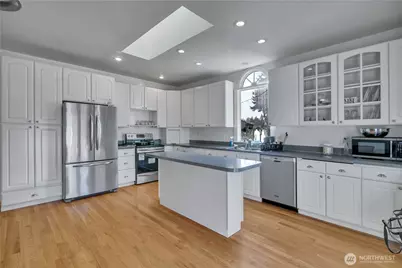 10709 Woodland Avenue E, Puyallup, WA 98373 - Photo 6