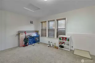 10709 Woodland Ave E, Puyallup, WA 98373 - Photo 16