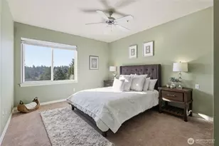 23007 Lakeview Dr, Mountlake Terrace, WA 98043 - Photo 12