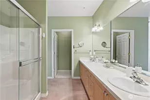 23007 Lakeview Dr, Mountlake Terrace, WA 98043 - Photo 14