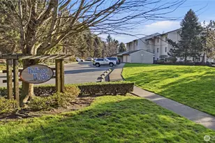 23007 Lakeview Dr, Mountlake Terrace, WA 98043 - Photo 22