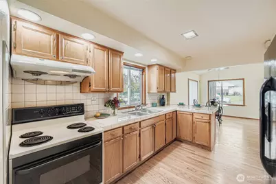 8435 46th Ave S, Seattle, WA 98118 - Photo 10