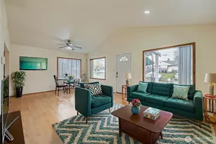 8435 46th Ave S, Seattle, WA 98118 - Photo 4