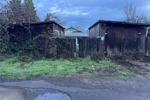 126 W 5th St, Port Angeles, WA 98362 - Photo 32