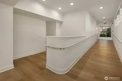 7 10th Avenue, Kirkland, WA 98033 - Photo 30