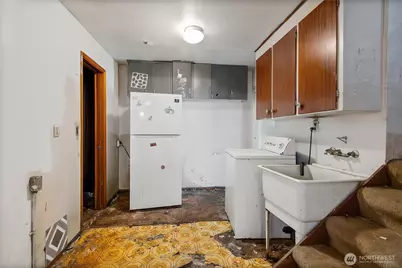 8039 36th Avenue S, Seattle, WA 98118 - Photo 14