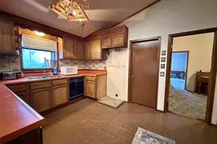 198 Calvin Rd, Onalaska, WA 98533 - Photo 4