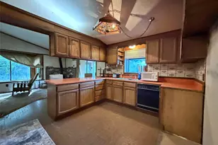 198 Calvin Rd, Onalaska, WA 98533 - Photo 2