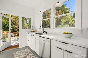 932 29th Ave, Seattle, WA 98122 - Photo 12