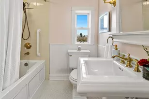 1126 17th Ave E, Seattle, WA 98112 - Photo 22