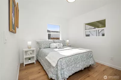 418 W Main, Puyallup, WA 98371 - Photo 18