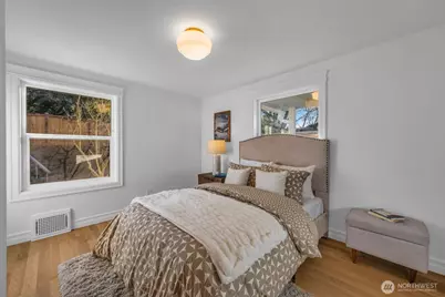 4427 Glenn Way SW, Seattle, WA 98116 - Photo 30