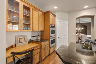 27520 SE 31st Pl, Sammamish, WA 98075 - Photo 14