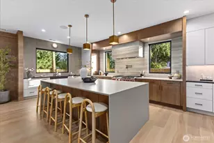 1020 107th Ave SE, Bellevue, WA 98004 - Photo 6