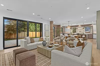 1020 107th Avenue SE, Bellevue, WA 98004 - Photo 2