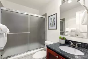 705 E Republican St, Seattle, WA 98012 - Photo 18