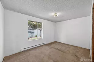 207 S 108th Pl, Seattle, WA 98168 - Photo 10