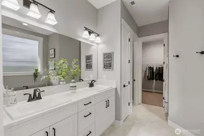 930 SW J H Road, Port Orchard, WA 98367 - Photo 18